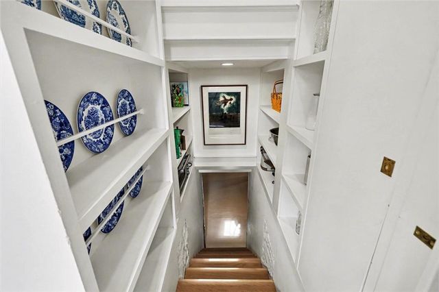 437 W 59th Terrace, Kansas City, MO 64113