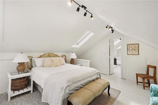 437 W 59th Terrace, Kansas City, MO 64113