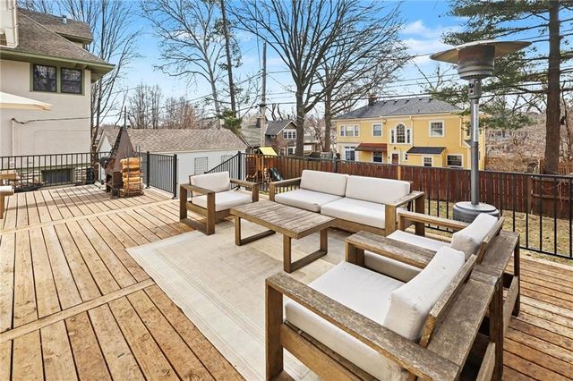 437 W 59th Terrace, Kansas City, MO 64113