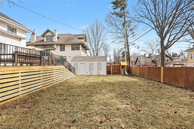 437 W 59th Terrace, Kansas City, MO 64113