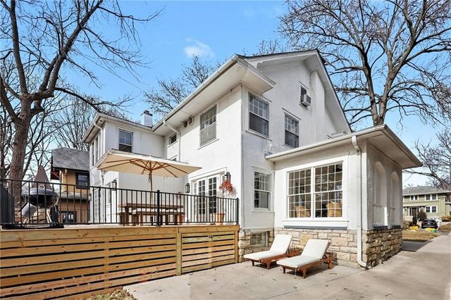 437 W 59th Terrace, Kansas City, MO 64113