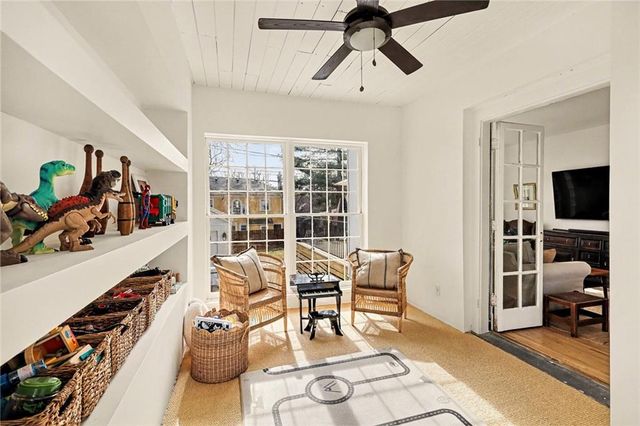 437 W 59th Terrace, Kansas City, MO 64113