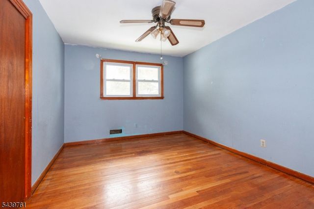 4 N 16Th Ave, Manville Boro, NJ 08835