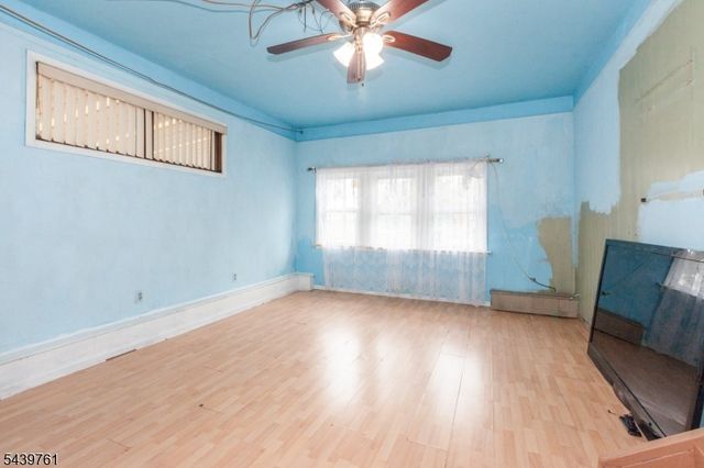 4 N 16Th Ave, Manville Boro, NJ 08835