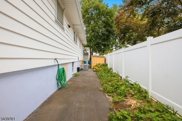 4 N 16Th Ave, Manville Boro, NJ 08835