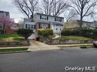 899 Cleveland Street, West Hempstead, NY 11552