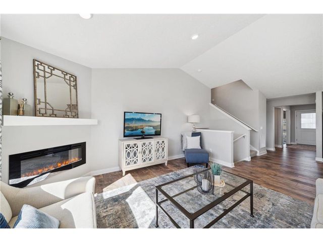 8801 Jules Avenue S, Cottage Grove, MN 55016