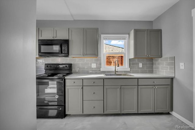 15776 Mclain Avenue, Allen Park, MI 48101