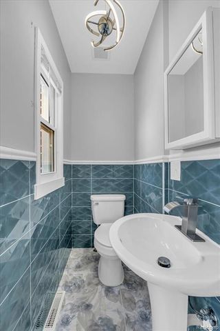 15776 Mclain Avenue, Allen Park, MI 48101