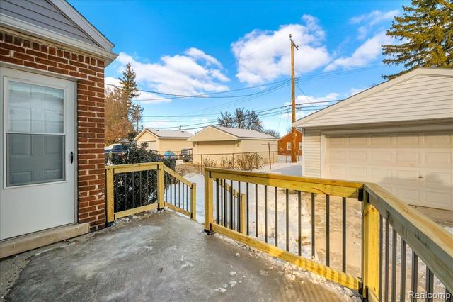 15776 Mclain Avenue, Allen Park, MI 48101