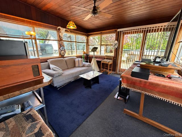 13810 Cronston Avenue, Rockaway Park, NY 11694