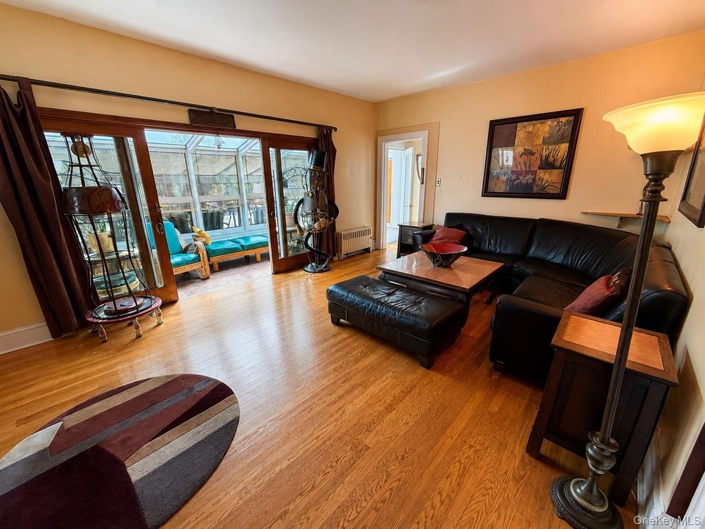 13810 Cronston Avenue, Rockaway Park, NY 11694 — photo 4