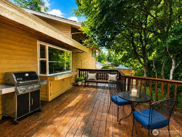 15618 SE Fairwood Boulevard, Renton, WA 98058