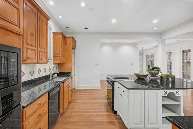 1968 MCCLELLAN LN, Germantown, TN 38138