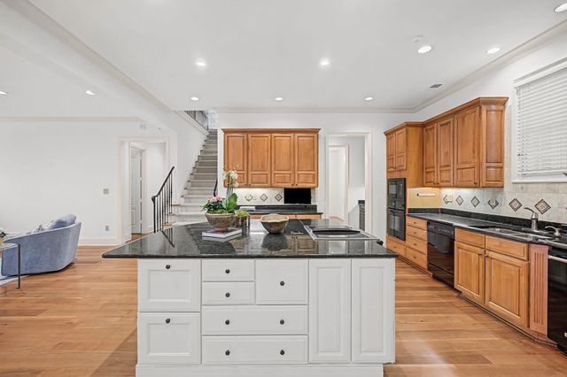 1968 MCCLELLAN LN, Germantown, TN 38138