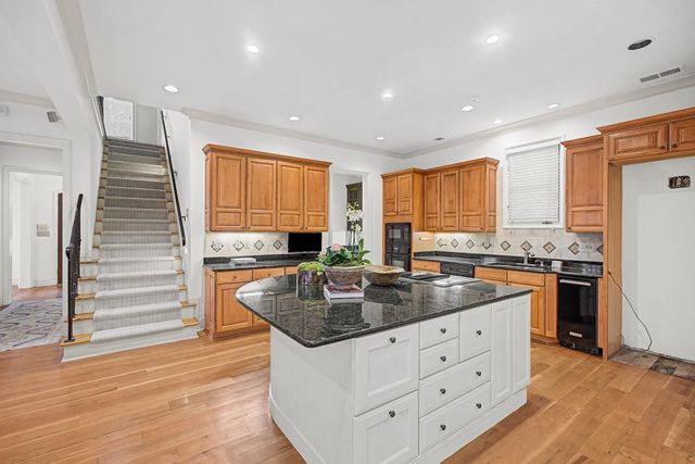 1968 MCCLELLAN LN, Germantown, TN 38138