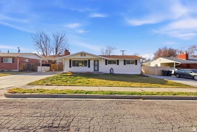 328 E ISGREEN CIR, Tooele, UT 84074