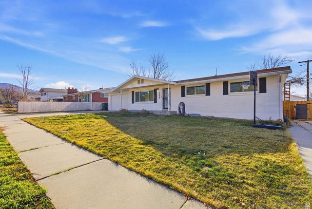 328 E ISGREEN CIR, Tooele, UT 84074
