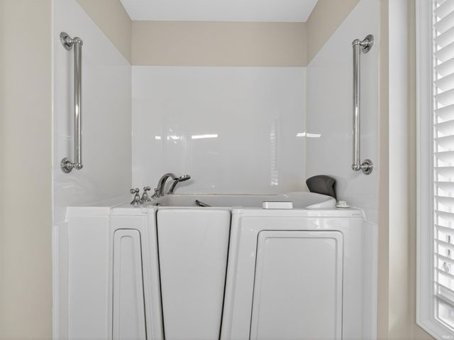 3234 Covington Reserve Parkway, Fort Wayne, IN 46804