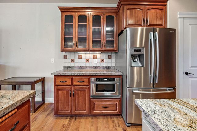 40 Pebble Creek Drive, Eagle Point, OR 97524