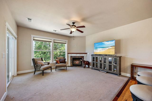 40 Pebble Creek Drive, Eagle Point, OR 97524