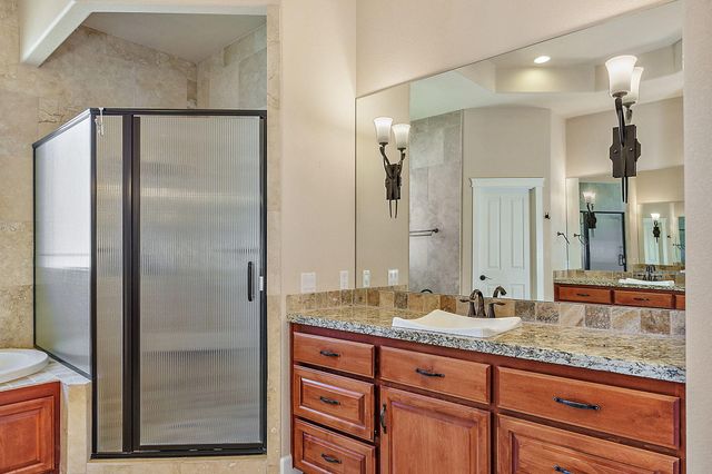 40 Pebble Creek Drive, Eagle Point, OR 97524