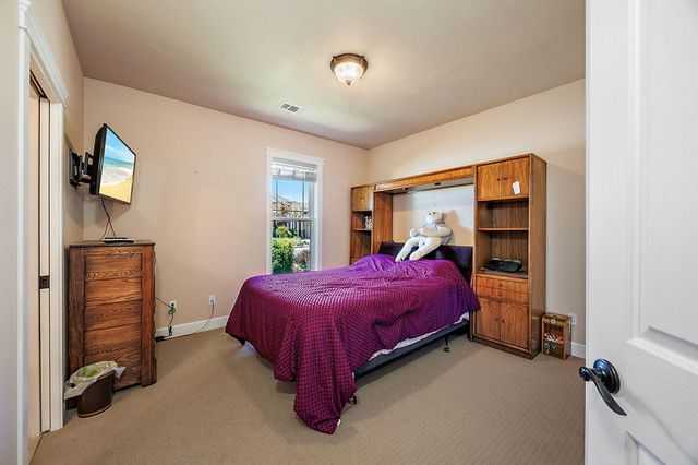 40 Pebble Creek Drive, Eagle Point, OR 97524