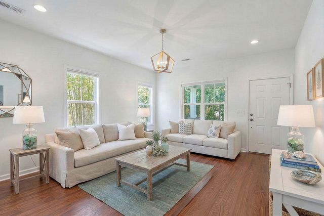 1517 Little Rock Boulevard, Charleston, SC 29412