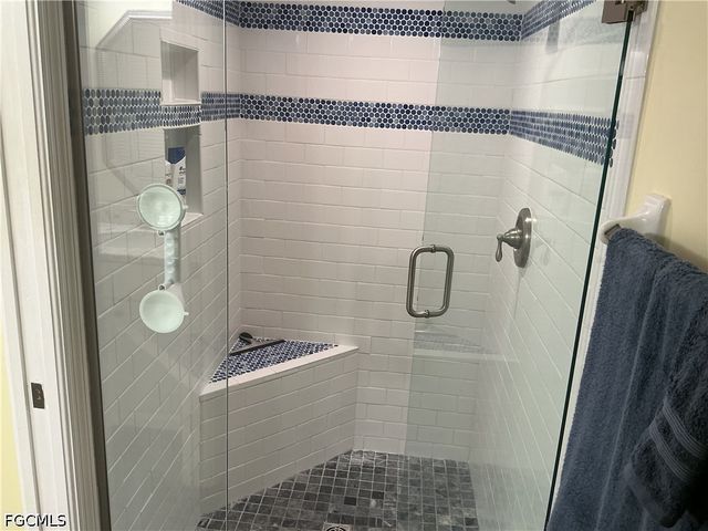 5805 Trailwinds DR 314, Fort Myers, FL 33907