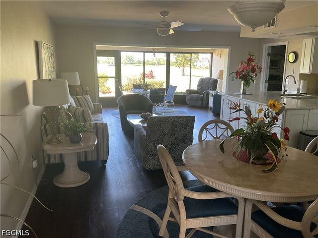 5805 Trailwinds DR 314, Fort Myers, FL 33907