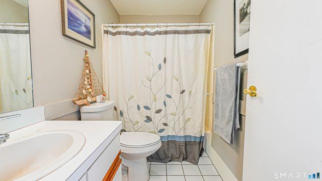 75 Washington Avenue 2-105, Hamden, CT 06518