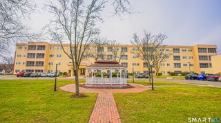 75 Washington Avenue 2-105, Hamden, CT 06518