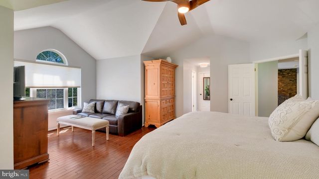 135 EQUESTRIAN DR, New Hope, PA 18938