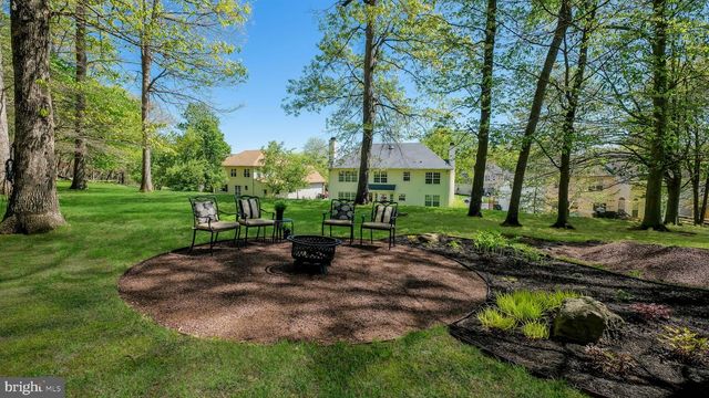 135 EQUESTRIAN DR, New Hope, PA 18938