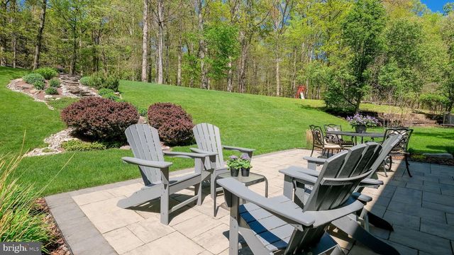 135 EQUESTRIAN DR, New Hope, PA 18938