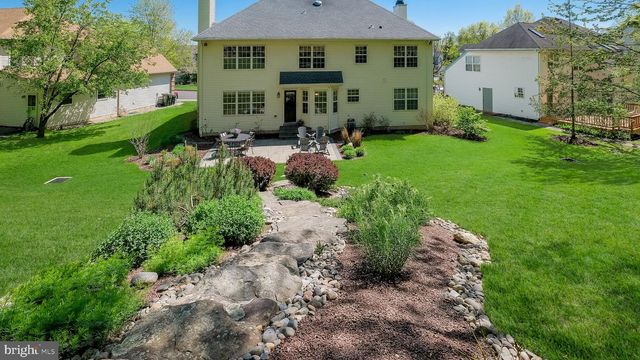 135 EQUESTRIAN DR, New Hope, PA 18938