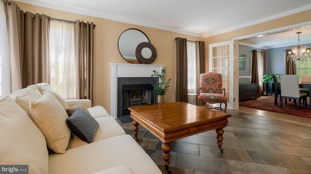 135 EQUESTRIAN DR, New Hope, PA 18938