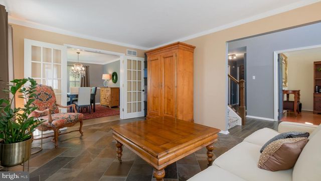 135 EQUESTRIAN DR, New Hope, PA 18938