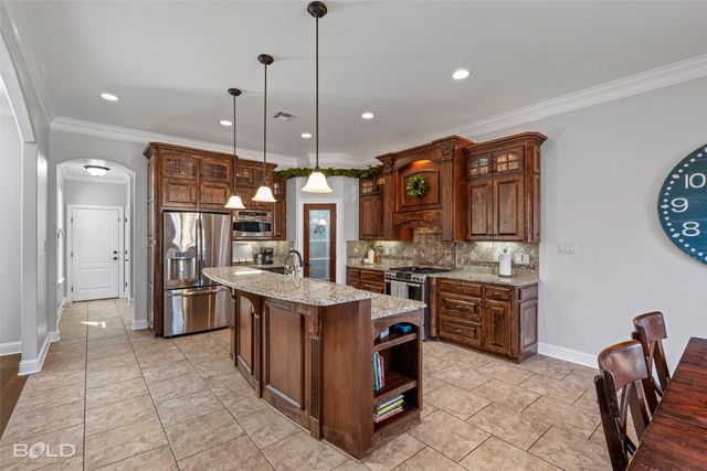 918 Royal Circle, Bossier City, LA 71111