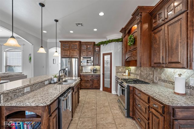 918 Royal Circle, Bossier City, LA 71111