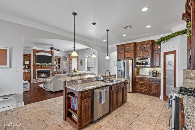 918 Royal Circle, Bossier City, LA 71111