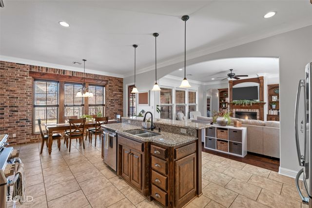 918 Royal Circle, Bossier City, LA 71111