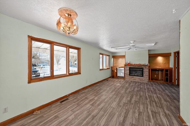 1350 Providence Court, Mishawaka, IN 46544