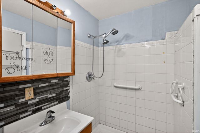 1350 Providence Court, Mishawaka, IN 46544