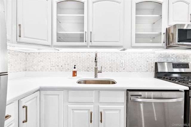 1432 Outlook Avenue 2, Bronx, NY 10465