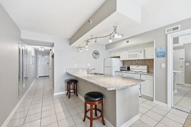 2500 N Ocean Blvd Unit 915, North Myrtle Beach, SC 29582