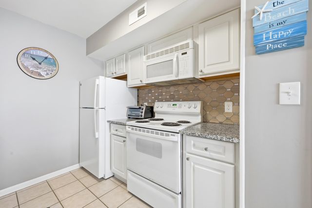 2500 N Ocean Blvd Unit 915, North Myrtle Beach, SC 29582