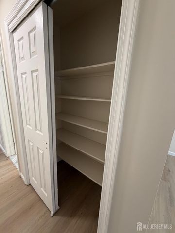 32 Columbus Drive, Franklin Twsp, NJ 08823