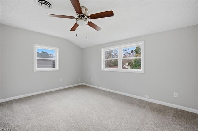 120 Gwynn CIR, Newport News, VA 23602