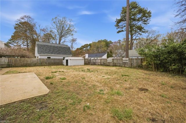 120 Gwynn CIR, Newport News, VA 23602